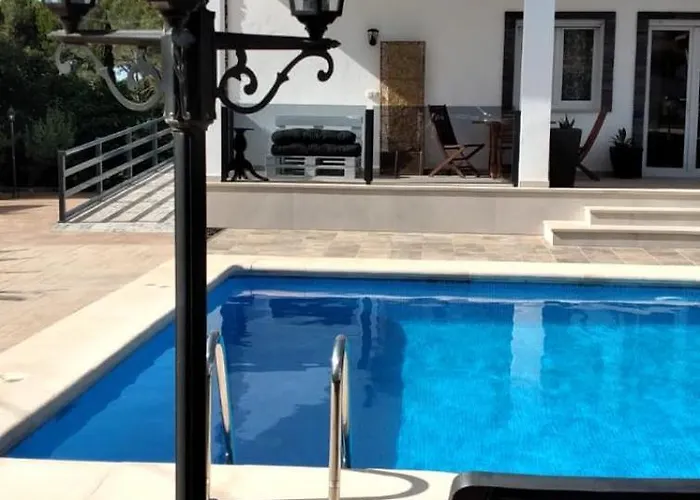 Boutique Algarrobo Oda ve Kahvaltı 3*